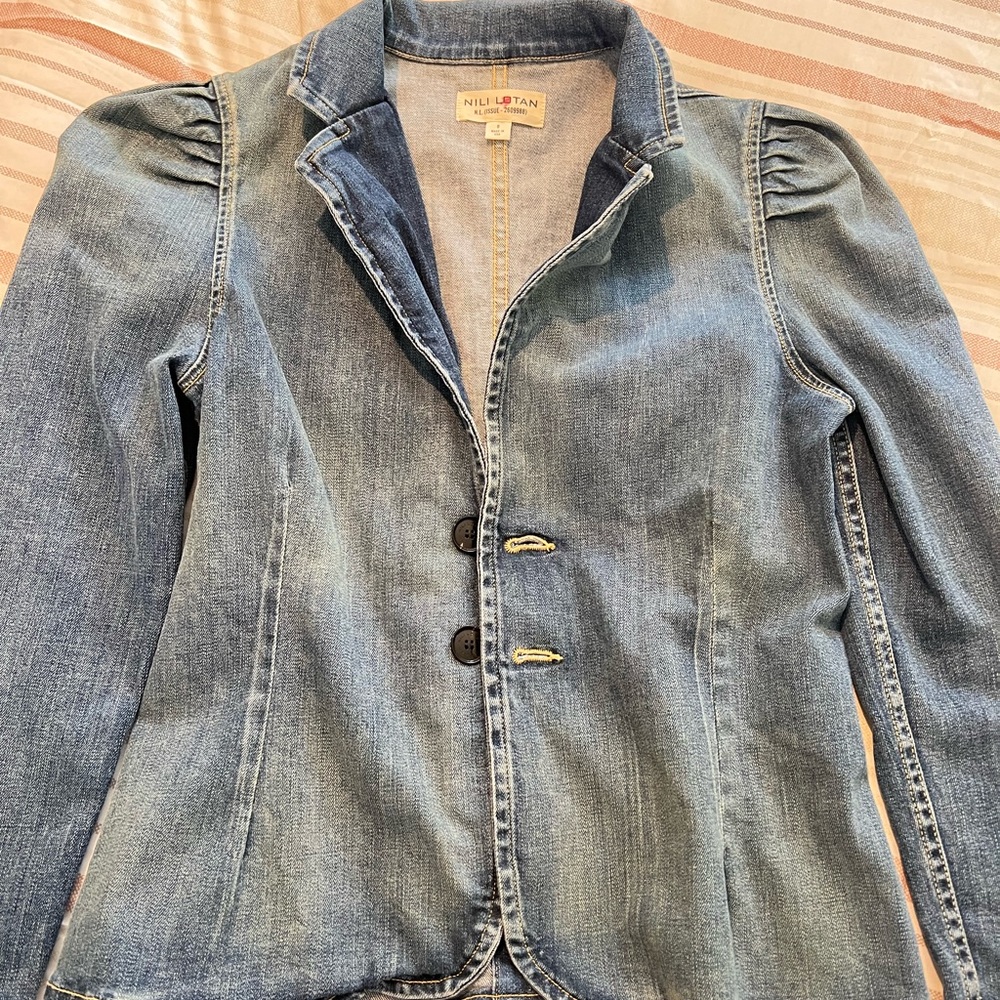 Nili Lotan Denim Blazer. Size 8